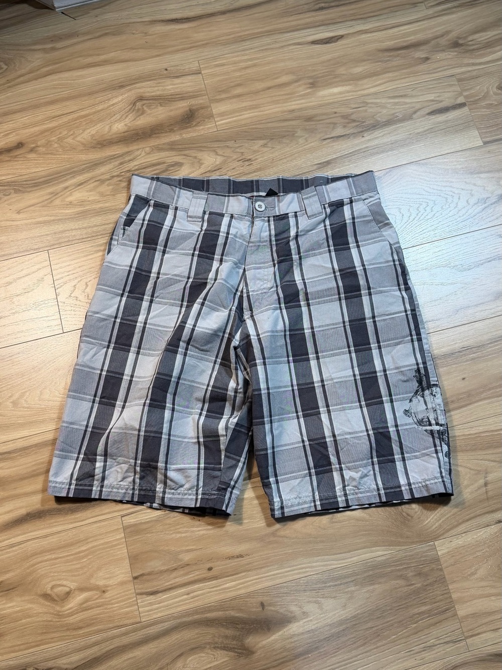 Burnside Size 34 Plaid Shorts